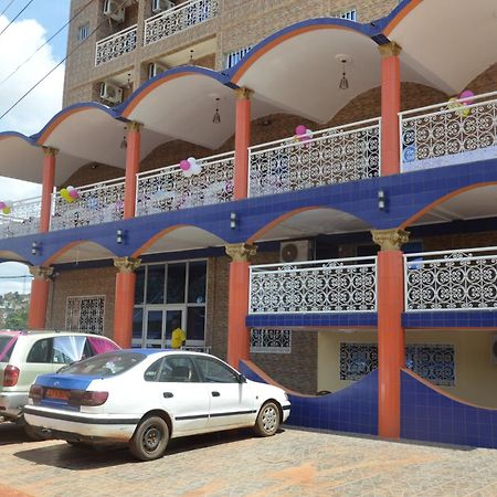 Nikita Hotel Yaoundé Esterno foto