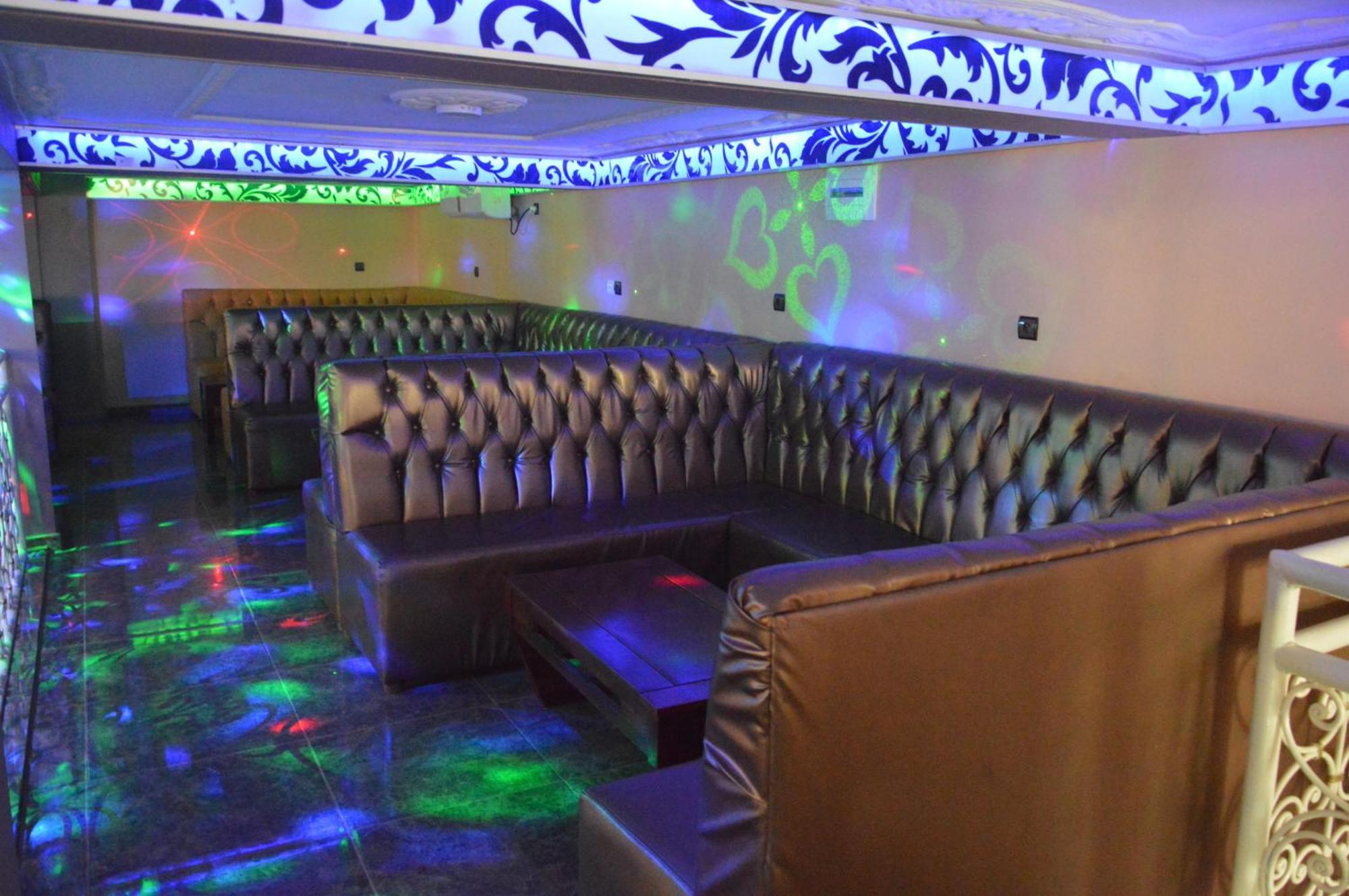Nikita Hotel Yaoundé Esterno foto