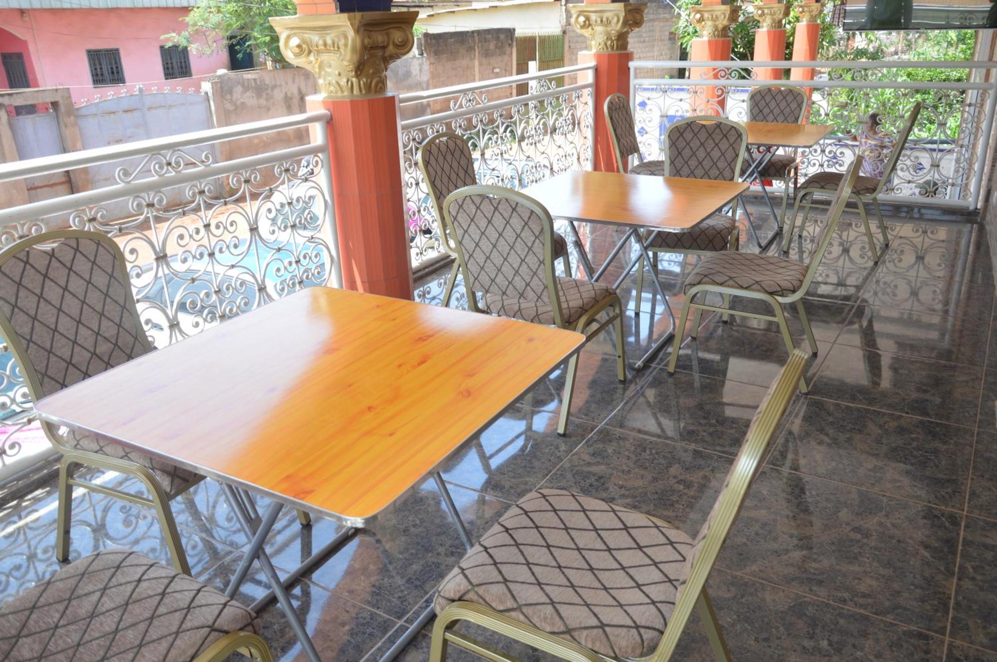 Nikita Hotel Yaoundé Esterno foto